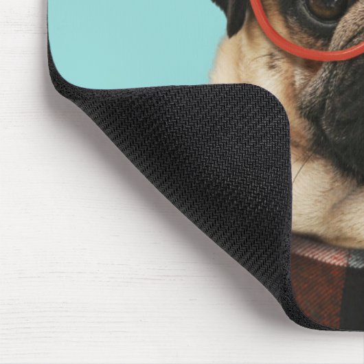 Mops Kariert Shirt Mousepad (Ecke)