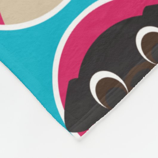 Mops-Köpfe auf aquamariner Fleece-Decke Fleecedecke (Ecke)