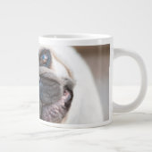 Mops-Kopfneigung Jumbo-Tasse (Rechts)