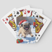 Mops läuft im Schnee mit Weihnachtshut Spielkarten (Rückseite)