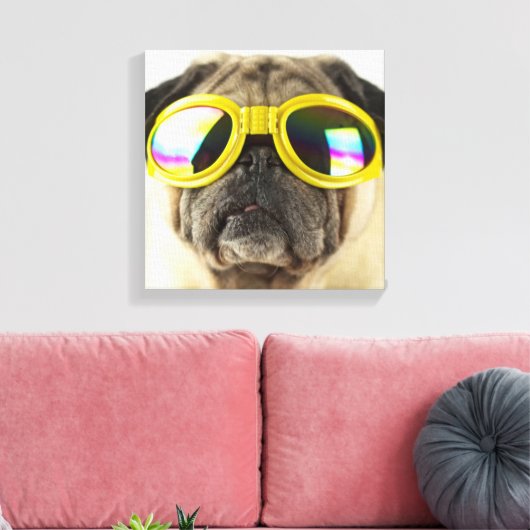 Mops mit Brille Leinwanddruck (Insitu (Wohnzimmer))