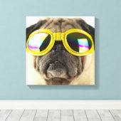 Mops mit Brille Leinwanddruck (Insitu (Holzboden))