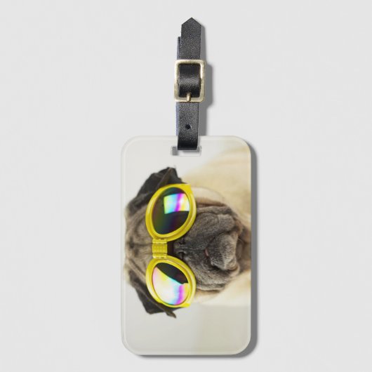 Mops mit Goggles Gepäckanhänger (Vorderseite Vertikal)