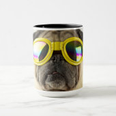 Mops mit Goggles Tasse (Zentrum)