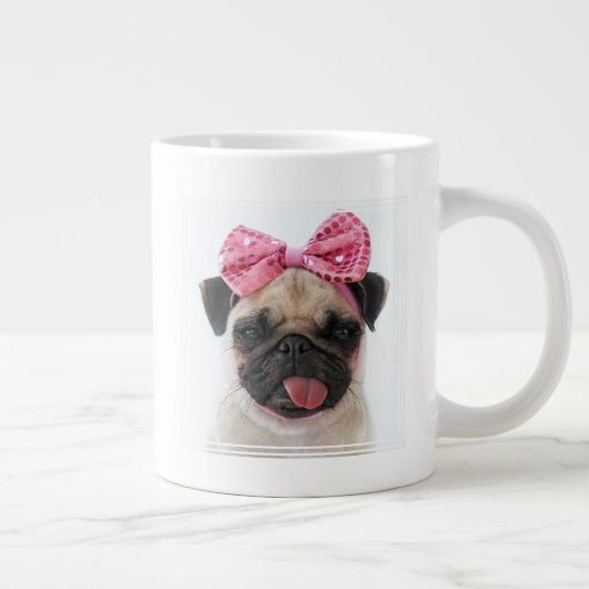 Mops mit rosa Bow Jumbo-Tasse (Rechts)