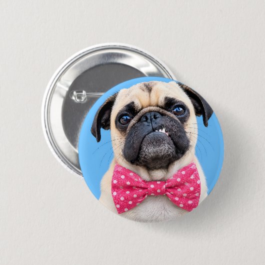 Mops mit rosa Fliege Button (Vorne & Hinten)