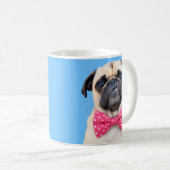Mops mit rosa Fliege Kaffeetasse (VorderseiteRechts)