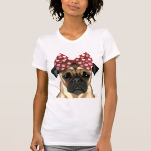 Mops mit rotem Spotty Bogen auf Kopf T-Shirt