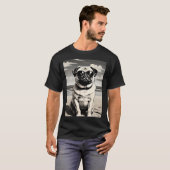 Mops mit Sonnenbrille am Strand T-Shirt (Vorne ganz)