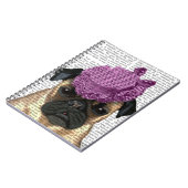 Mops mit Vintagem Lila Hut Notizblock (Linke Seite)