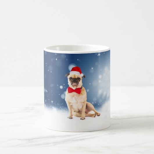 Mops mit Weihnachts-Weihnachtsmannmütze Kaffeetasse (Mittel)