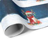 Mops mit Weihnachtsgeschenke Geschenkpapier (Rolleneckpunkt)
