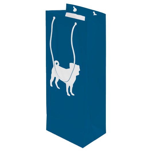 Mops Party Blue Theme Celebration Geschenktüte Für Weinflaschen (Rückseite Schrägansicht)