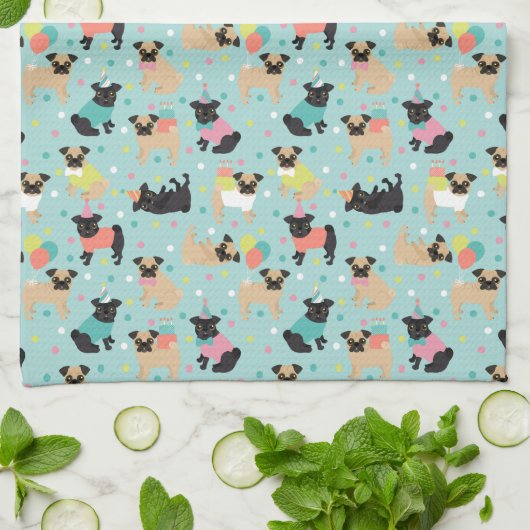 Mops Party Küchentuch (Gefaltet)