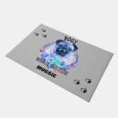 "MOPS" PERSONALISIERTE DOORMAT FUßMATTE (Schrägansicht)