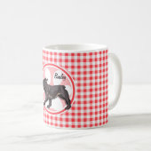 Mops; Roter und weißer Gingham Kaffeetasse (VorderseiteRechts)