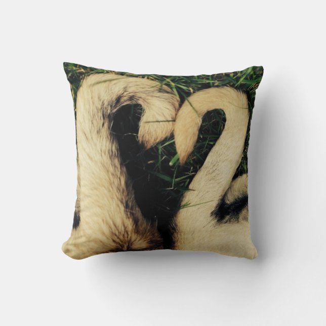 Mops Schwanz Kissen (Vorderseite)