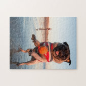 Mops spielen am Strand Puzzle (Horizontal)