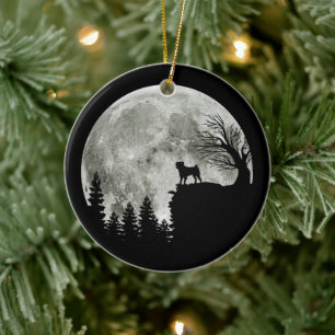 Mops steht auf dem Mond, ein heißer Halloween Keramik Ornament