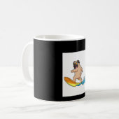 Mops Surfbrett Mops mit Brille tragen Kaffeetasse (Vorderseite Links)
