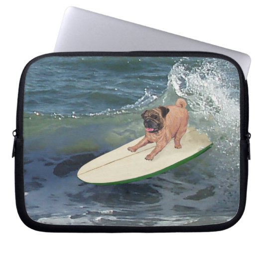 Mops-Surfer-Typ Laptopschutzhülle (Vorderseite)