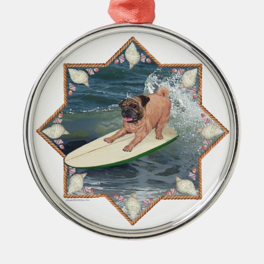 Mops Surfer Typ Silbernes Ornament (Vorne)