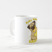 Mops trinkt Boba Kaffeetasse (Vorderseite Links)
