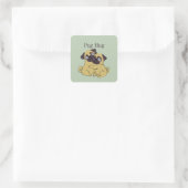 Mops umarmung quadratischer aufkleber (Tasche)