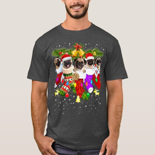 Mops Weihnachts-Strümpfe FunnyPugs Dog Xmas T-Shirt (Vorderseite)
