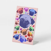 Mops-Welpe im PopArt-Retro-Stil Sockelschild (Vorderseite)