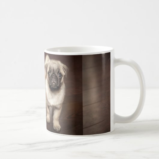 Mopswelpe im Sepia Kaffeetasse (Rechts)