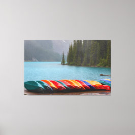 Moraine Lake Canoes Leinwanddruck
