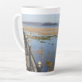 Morecambe Bay High Tide Latte Tasse (Linke Ecke)