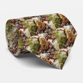 Morel Mushroom in der Wildnis Krawatte (Gerollt)