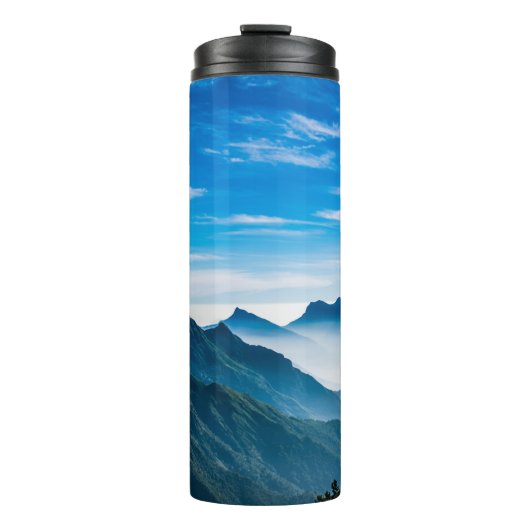 Morgen Berge Nebel Landschaft Thermosbecher (Vorderseite)