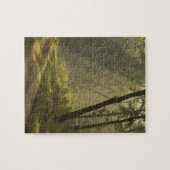 Morgenlicht durch Bäume im Dschungel Puzzle (Horizontal)