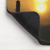 Morgenlicht über stillen Gewässern Mousepad (Ecke)