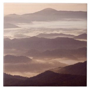 Morgennebel in den südlichen Appalachen Fliese