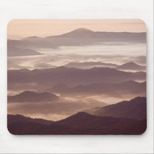 Morgennebel in den südlichen Appalachen Mousepad