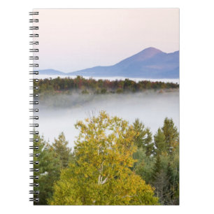 Morgennebel und die Percy Peaks, gesehen von der Notizblock