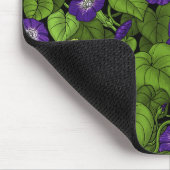 Morgenruhm in lila und grün mousepad (Ecke)