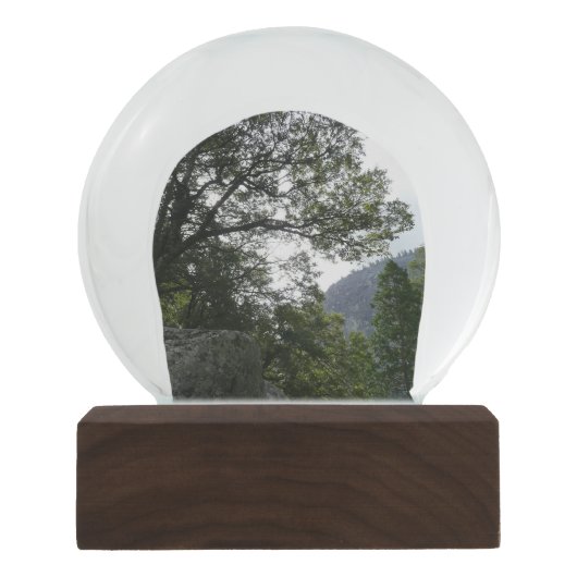 Morgens auf dem Weg zu den Vernal Falls in Yosemit Schneekugel (Vorderseite)