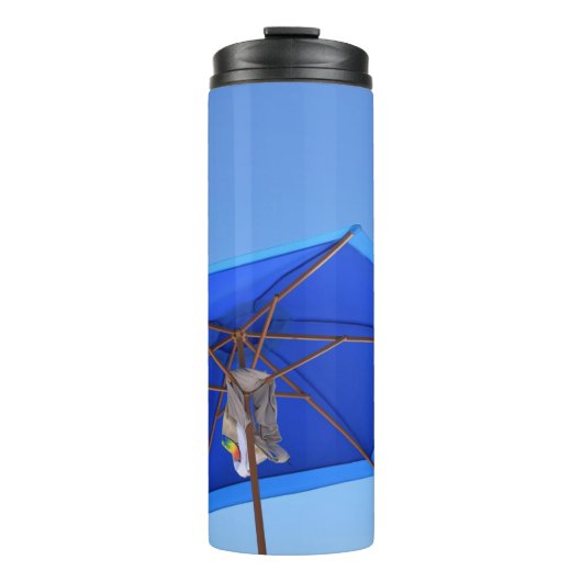 Morgens blauer und brauner Sonnenschirm Thermosbecher (Vorderseite)