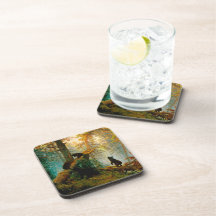 Morgens in einem Pinienwald Bären mit Cubs Shishki