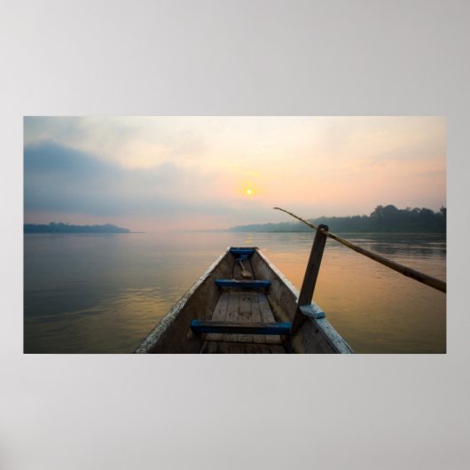 Morgens mit dem Boot vom See Poster (Vorne)