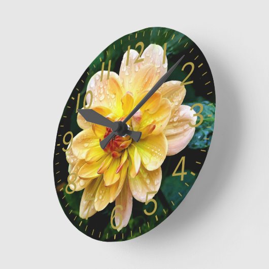 Morning Dew Blume mit Zahlen Runde Wanduhr (Winkel)