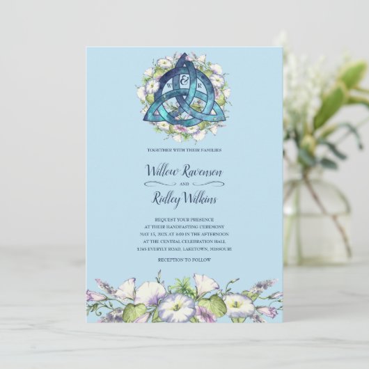 Morning Glory Celtic Blue Triquetra Handfasting Einladung (Stehend Vorderseite)