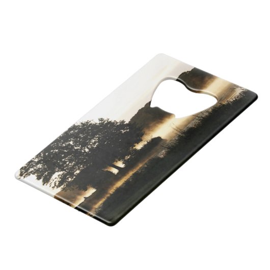 Morning Lake Scene bocna Geldbeutel Flaschenöffner (Rückseite Schrägansicht)