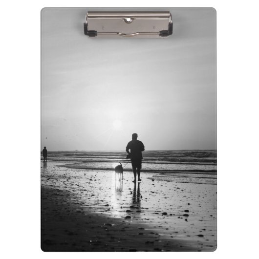 Morning Walk Grayscale Klemmbrett (Vorderseite)