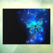 Morpho Butterfly im dunklen Hintergrund Fensteraufkleber (Blatt 3)
